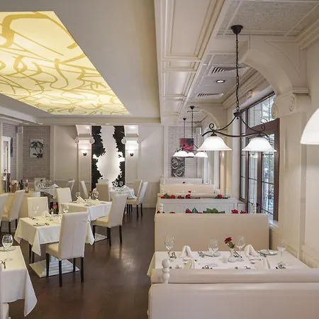 Hotell Grifid Arabella 4*