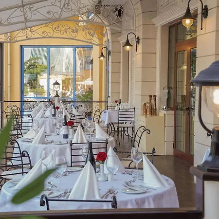 Grifid Arabella 4* Zlate písky